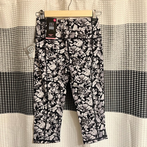 VSX Knockout crop reflective leggings - Picture 2 of 6